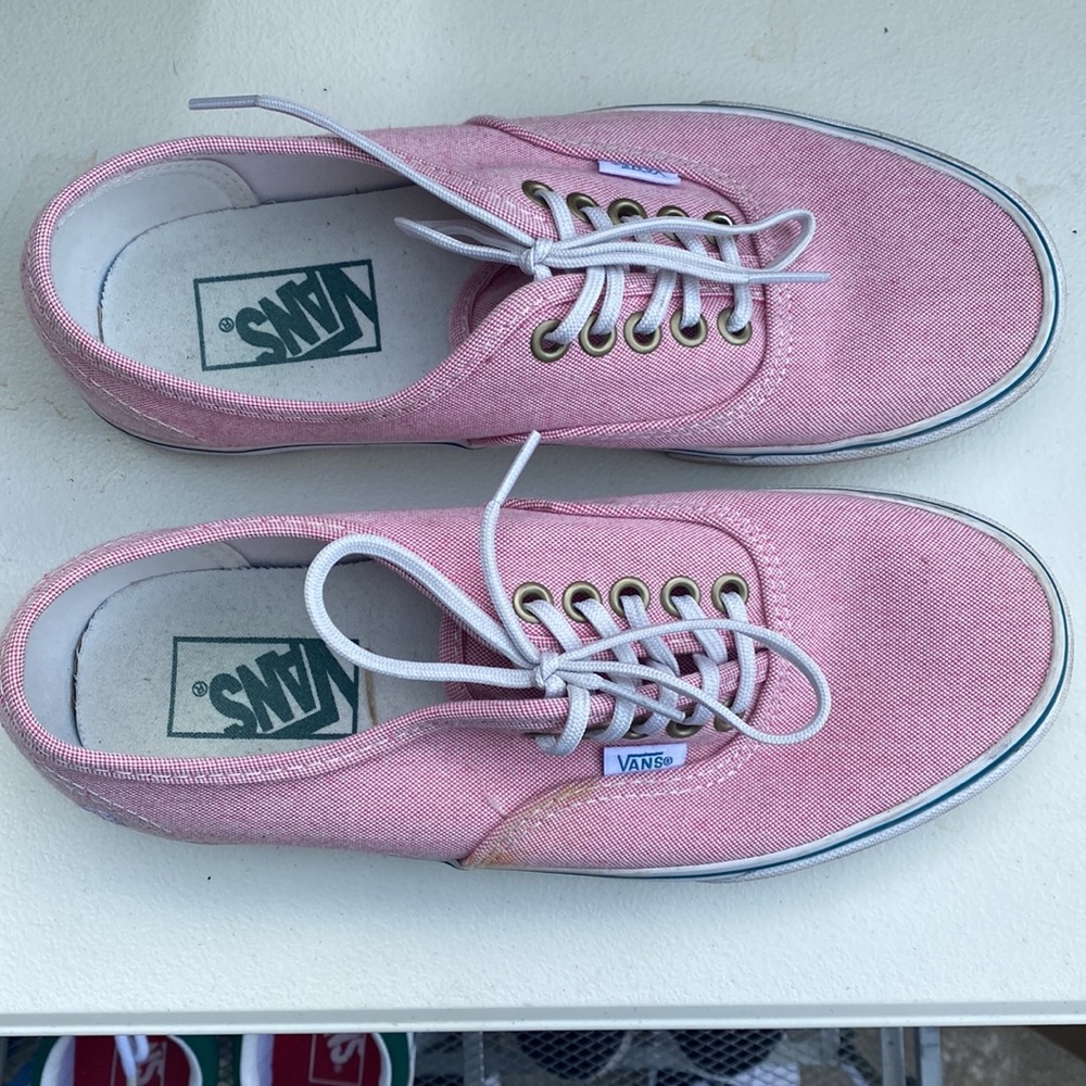 Vans - Picture 2 of 4